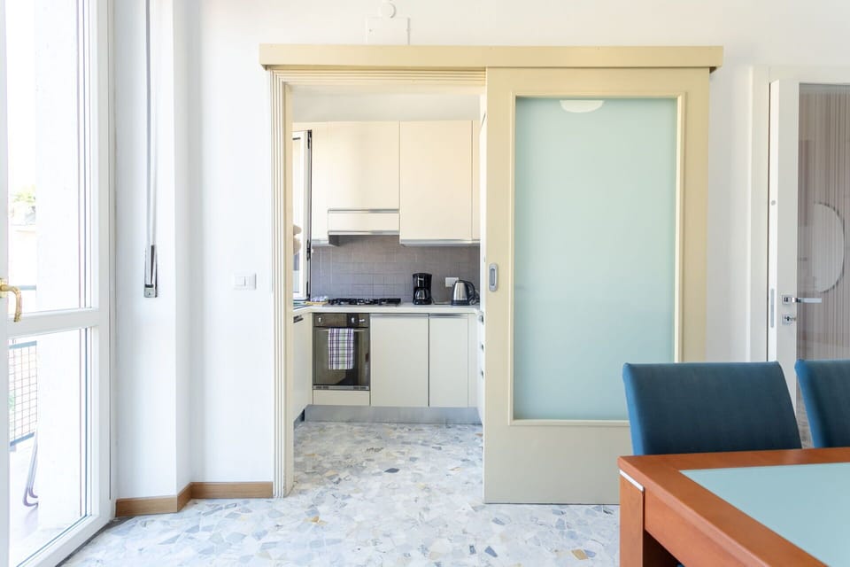 Dining Room, Kitchen