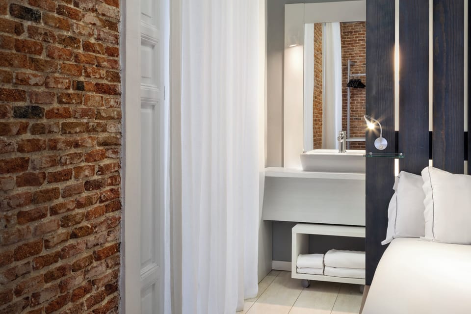 Premium Double Room | In-room safe, soundproofing, iron/ironing board, free WiFi