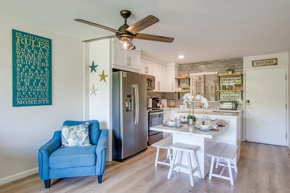Extended countertop table for four