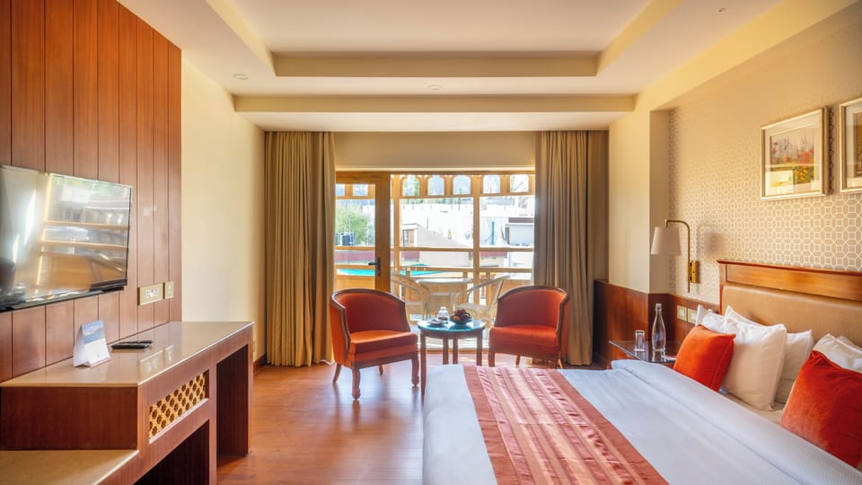 Deluxe Room, Mountain View | Iron/ironing board (on request), WiFi (free), bed sheets