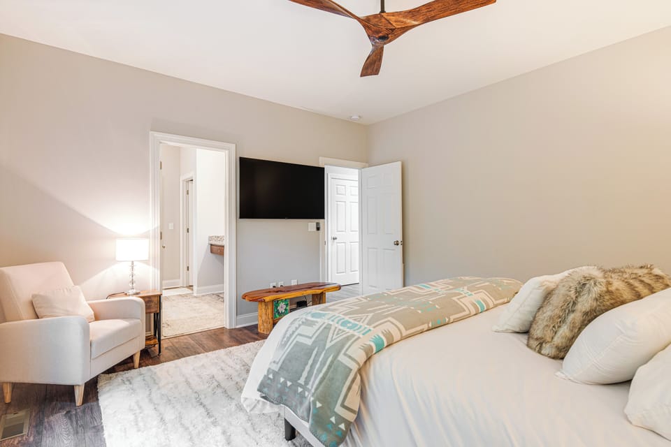 House (3 Bedrooms) | Interior