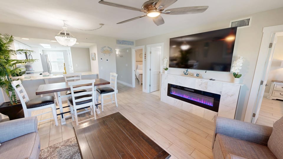Condo, 2 Bedrooms | Interior