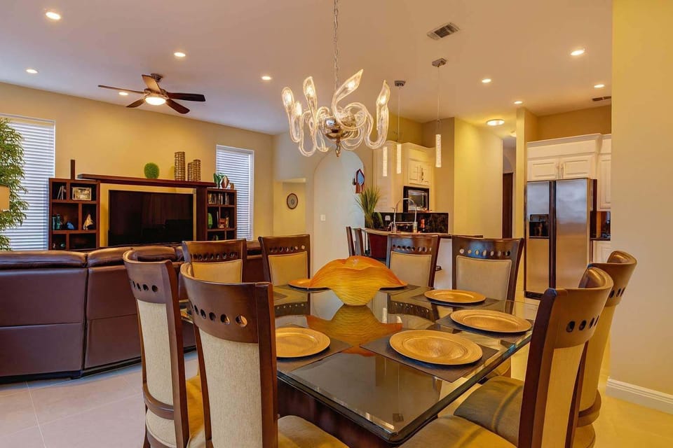 House, 3 Bedrooms | Dining