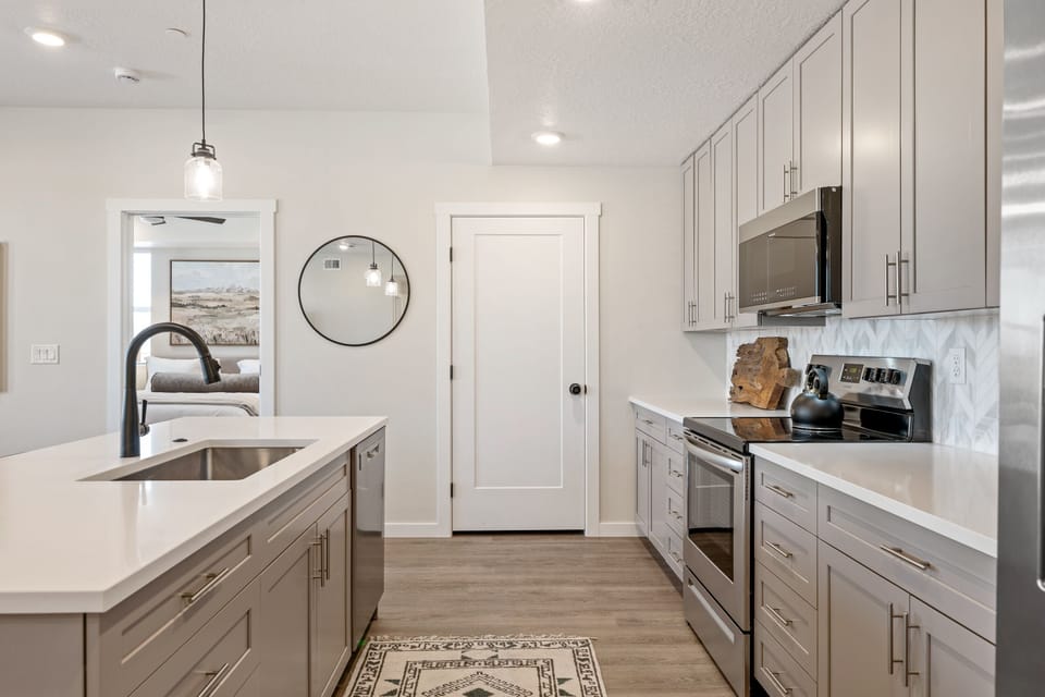 Condo, 2 Bedrooms | Private kitchen | Fridge, oven, coffee/tea maker, toaster