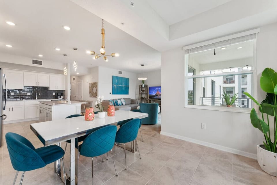 Dining Area with lake view #Disney #Parks #kingdom #springs #StoreyLake #resort #Apartment #Vacation #Rental #waterpark #Kissimmee #Orlando #universal #citywalk