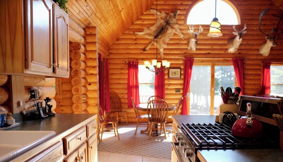 Bass Cove Cottage on Drummond Island (2406)