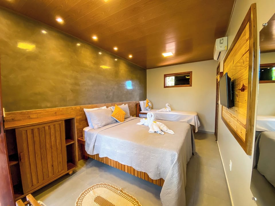 Triple Room | Bed sheets