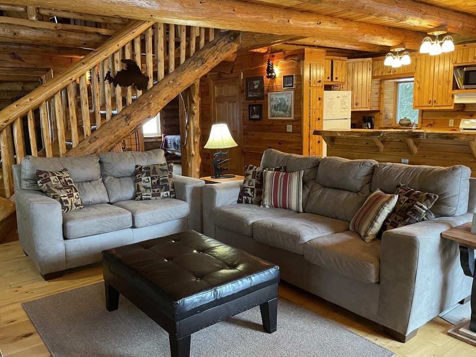 Knots Landing on Drummond Island (3223)