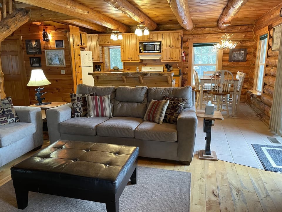 Knots Landing on Drummond Island (3224)