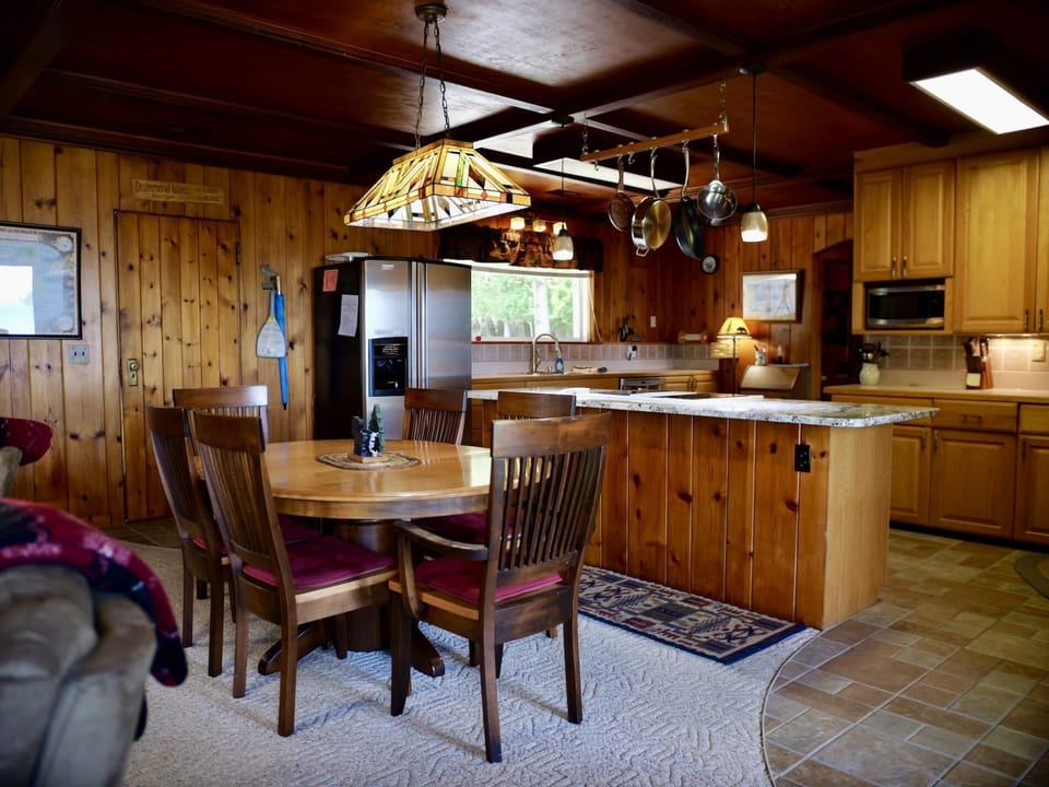 Lakeside Ranch on Drummond Island (3283)