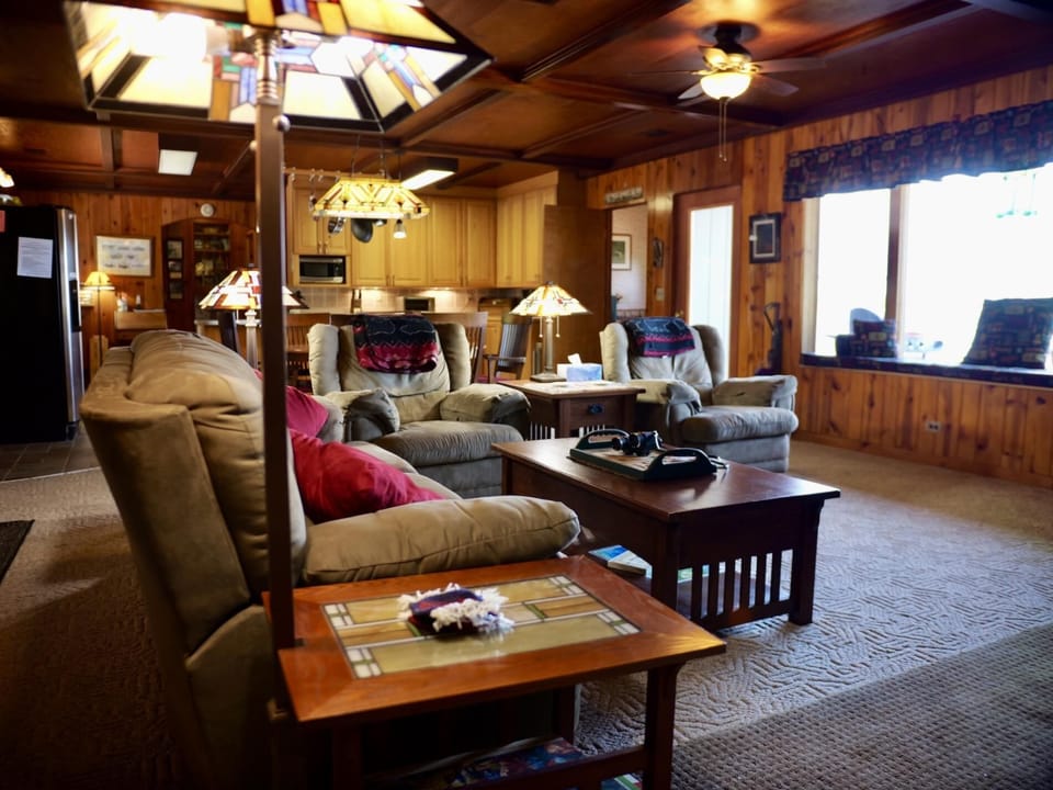 Lakeside Ranch on Drummond Island (3282)