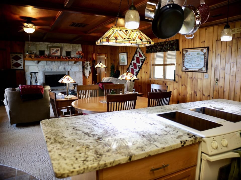 Lakeside Ranch on Drummond Island (3284)