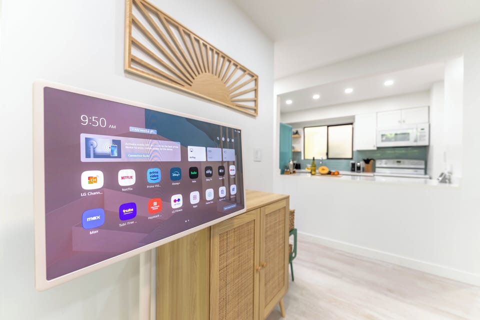 Hono Kai A14 Comfy Living with tablet style screen