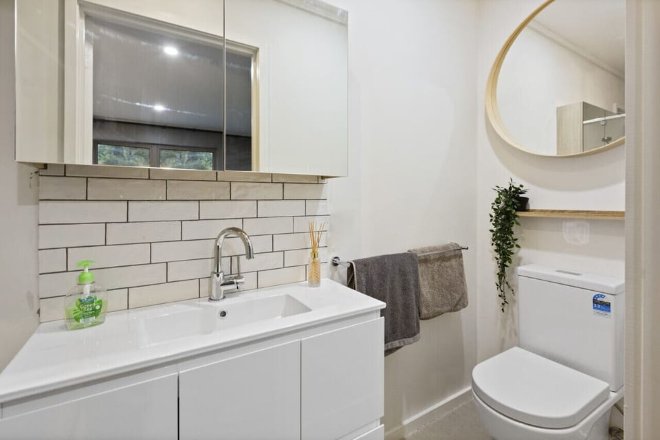 ENSUITE OF 1ST BEDROOM