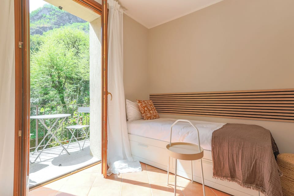 Apartment, Lake View | 3 bedrooms, premium bedding, down comforters, iron/ironing board