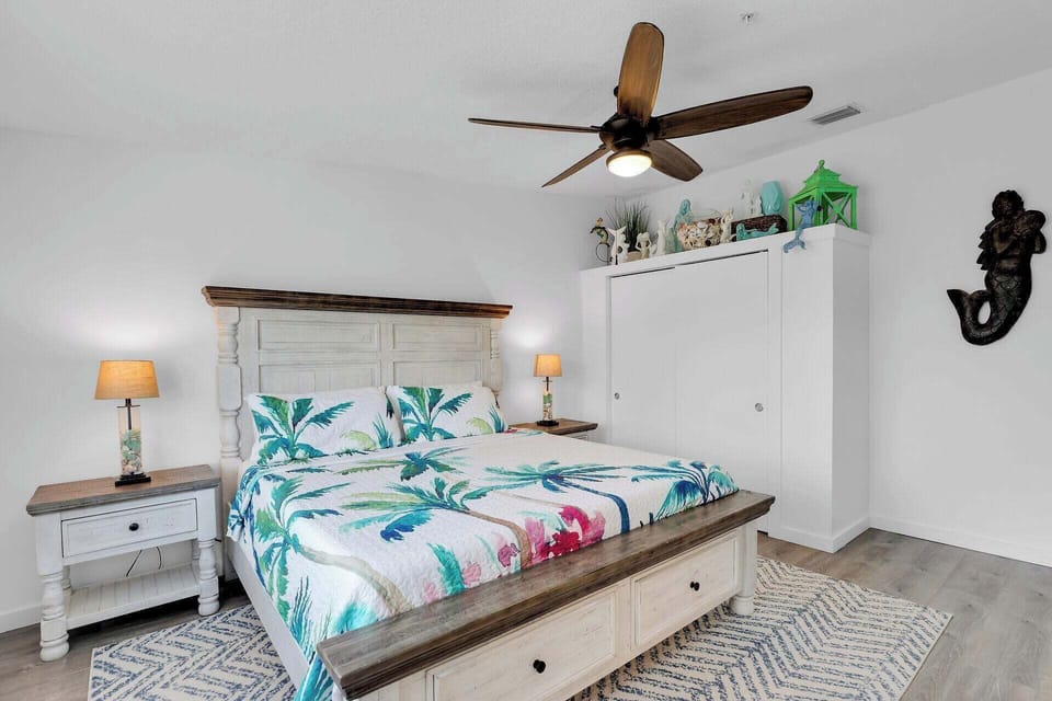 Another view of the 2nd floor guest bedroom.