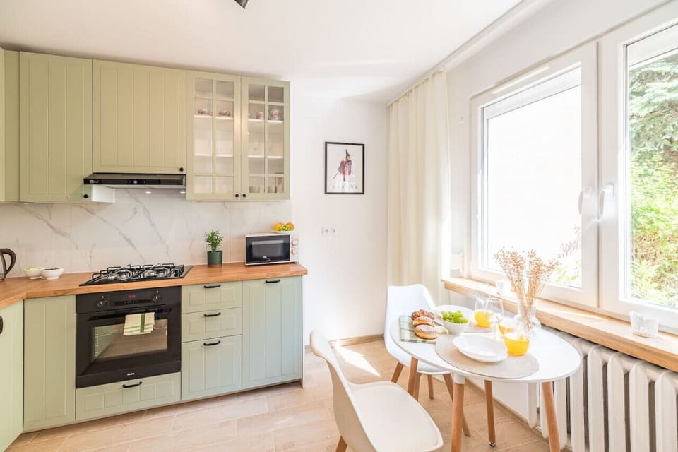 Fully Equipped Kitchen | Book Now with RENTUJEMY