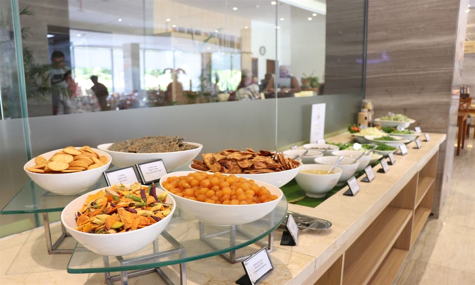 Daily buffet breakfast for a fee