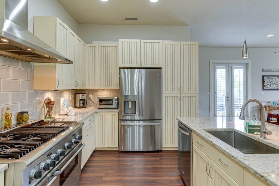 fully stocked, updated gas kitchen