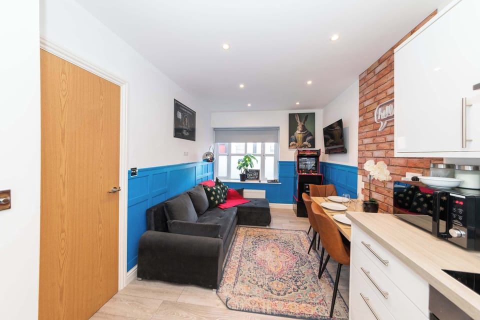 Step inside to a warm, well lit space. Private entrance means no shared hallways, no awkward run ins.