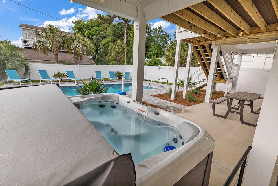 Unwind in style with our commercial-grade hot tub, built for comfort and designed for indulgence. Gather with friends and family as you soak in the bliss of relaxation. 🌟💦 #HotTubHeaven #UltimateComfort