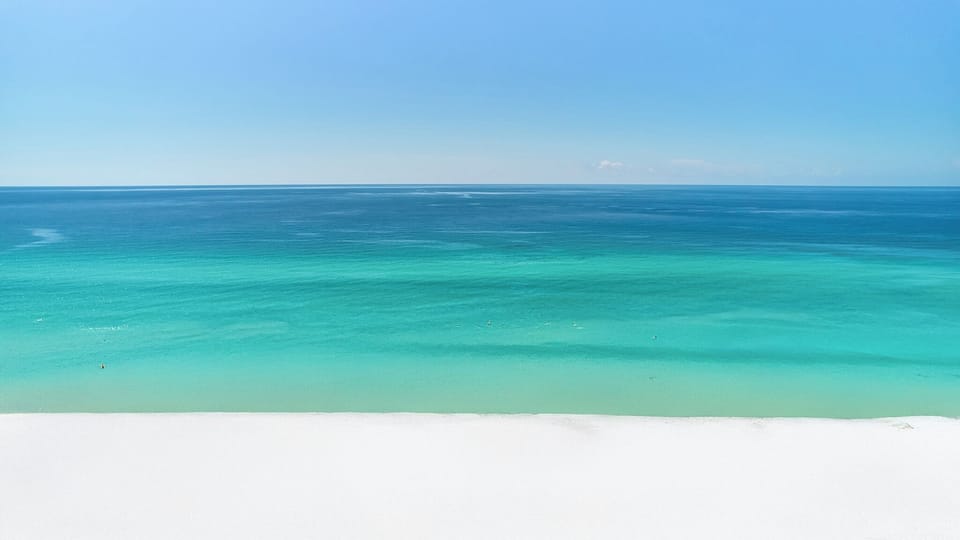 1br/1ba, A Minutes Walk From the Beach! Apartment in Miramar Beach