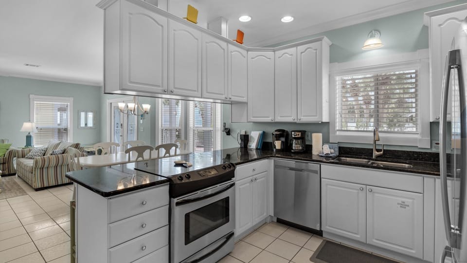 House, Multiple Beds, Patio, Ocean View (Stargazer) | Private kitchen