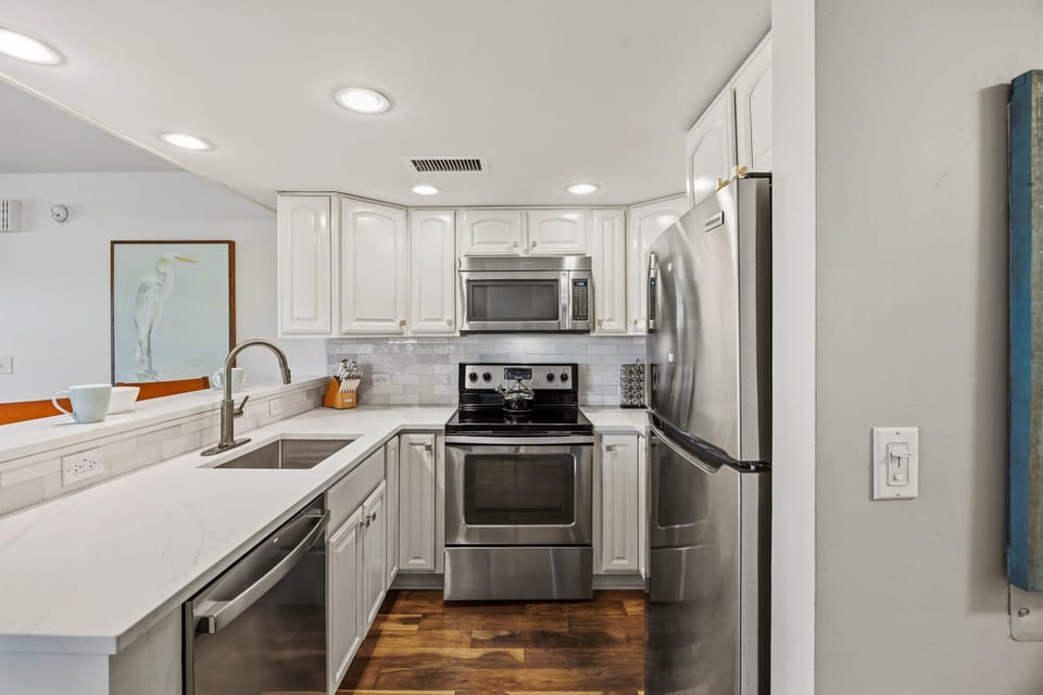 Fully Equipped Modern Kitchen