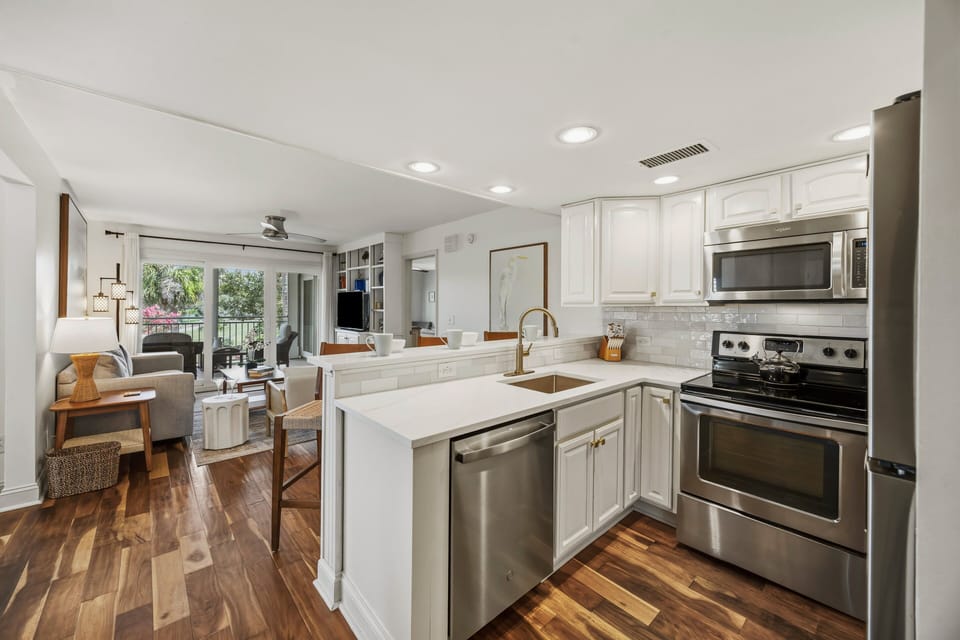 Fully Equipped Modern Kitchen