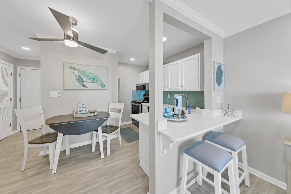 Condo, 1 Queen Bed with Sofa bed (Sandpiper Cove 8149) | Private kitchen