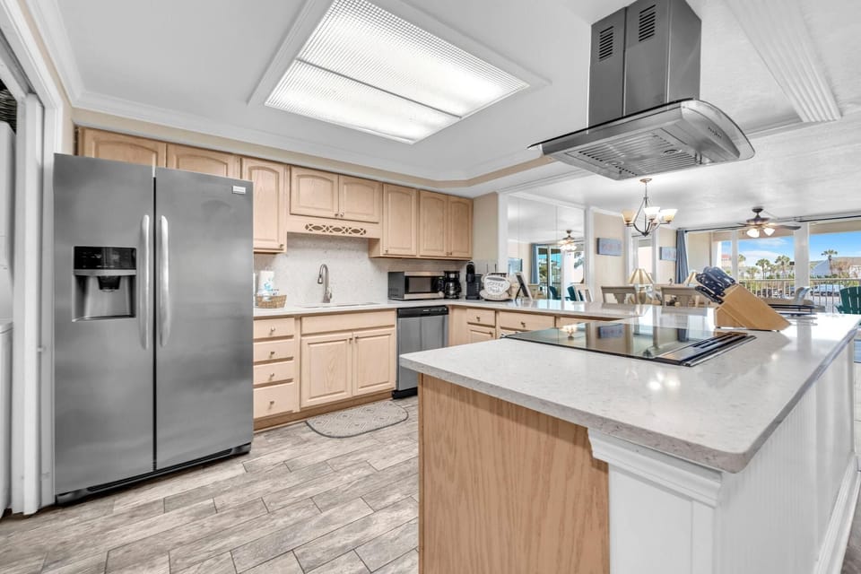 Condo, Multiple Beds (Harbor Landing 701B) | Private kitchen