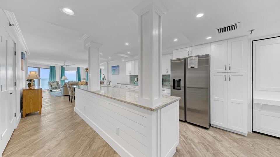 Condo, 1 King Bed with Sofa bed, Beach View (Inlet Reef 607) | Interior