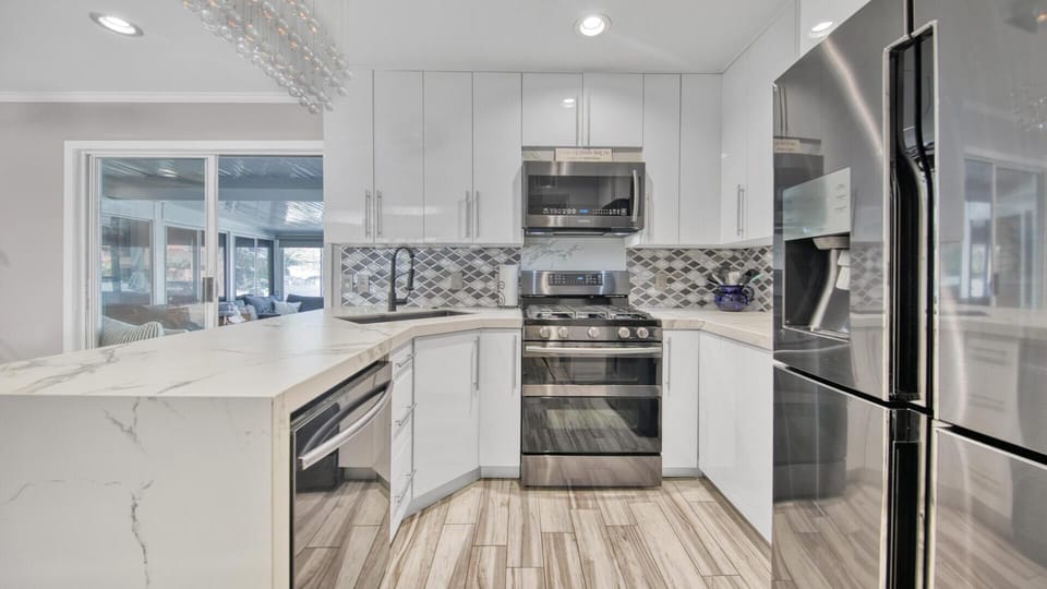 Condo, Multiple Beds, Canal View (Red Hot Retreat) | Private kitchen | Oven, toaster
