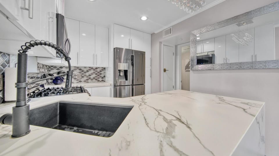 Condo, Multiple Beds, Canal View (Red Hot Retreat) | Private kitchen | Oven, toaster
