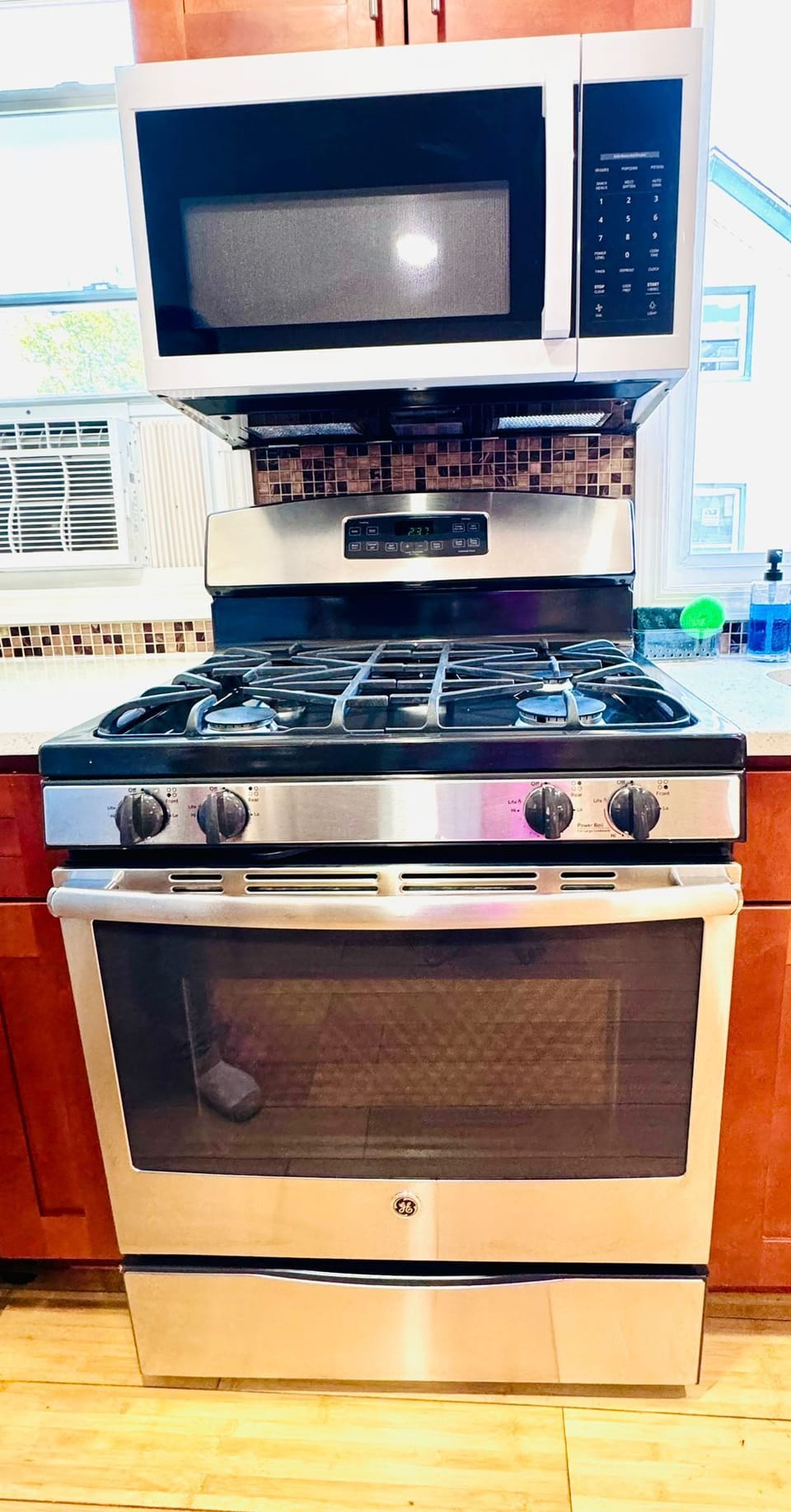 A modern kitchen equipped with everything you need to cook, dine, and unwind. 