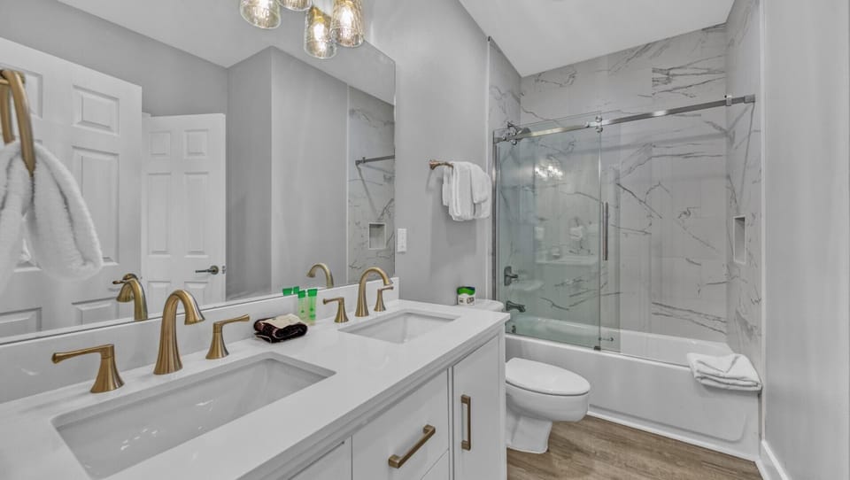 Shoreline Towers 2124 Apartment in Destin