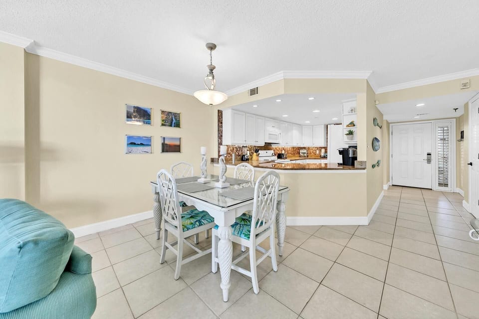 Condo, Multiple Beds, Beach View (Inlet Reef 215) | Dining