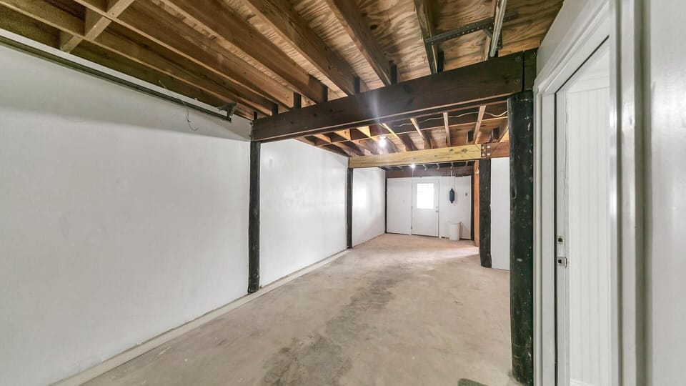 Condo, Multiple Beds, Canal View (Salty Tide) | Interior