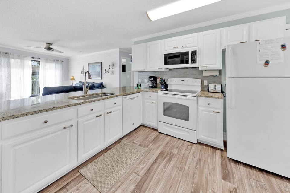 Condo, Multiple Beds (Crystal Village II, unit 19B) | Private kitchen | Oven, toaster