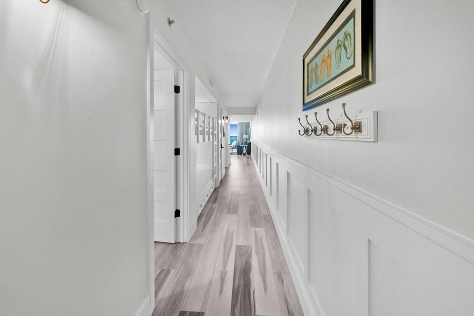 Condo, 1 King Bed with Sofa bed, Beach View (Pelican Beach 307) | Interior