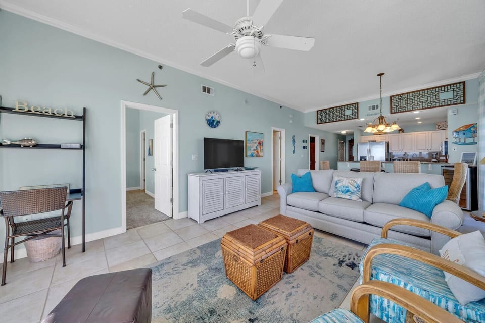 Condo, 1 Queen Bed with Sofa bed, Ocean View (Leeward Key 1106) | Living area