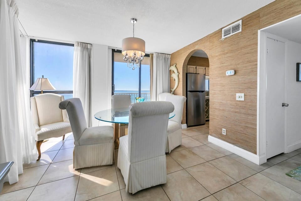 Condo, Multiple Beds, Beach View (Mainsail 131) | Dining