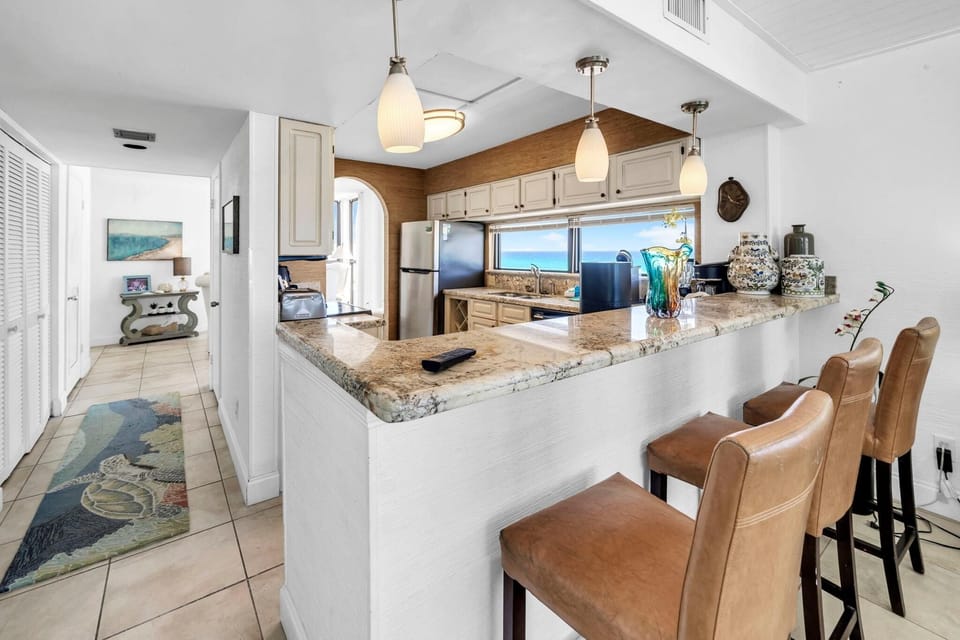 Condo, Multiple Beds, Beach View (Mainsail 131) | Private kitchen | Oven, toaster