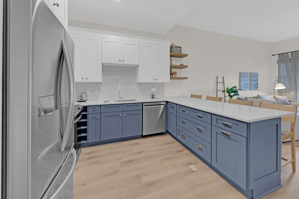 Condo, Multiple Beds (Emerald by Alma) | Private kitchen | Oven, toaster