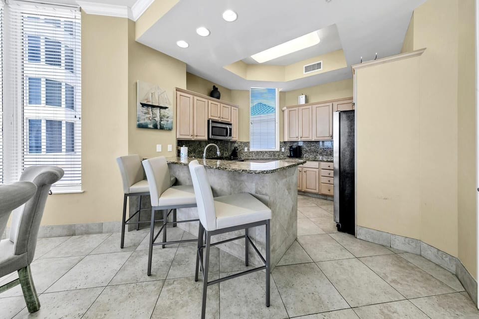 Condo, Multiple Beds (Silver Beach Towers - Penthouse106E) | Private kitchen
