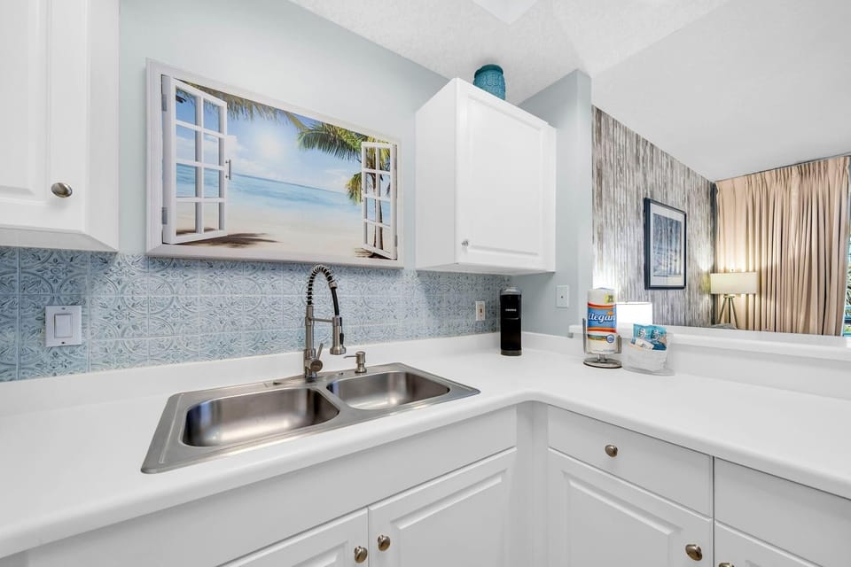 Condo, 1 King Bed with Sofa bed, Beach View (Destin West Gulfside 205) | Interior
