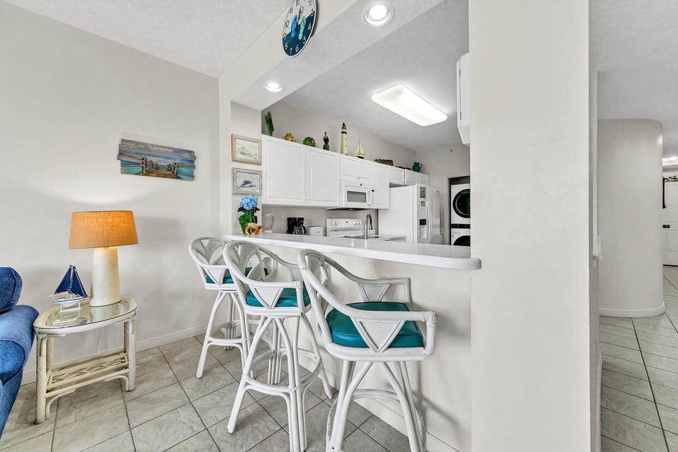 Condo, Multiple Beds, Beach View (Destin West Gulfside 304) | Private kitchen