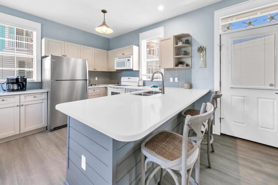 Condo, Multiple Beds (Crystal Village II, Unit 10B) | Private kitchen | Oven, toaster