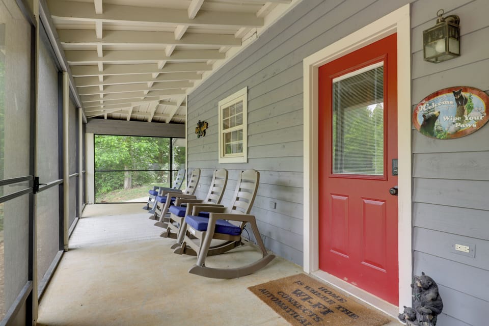 Wraparound Patio | Gas Fire Pit