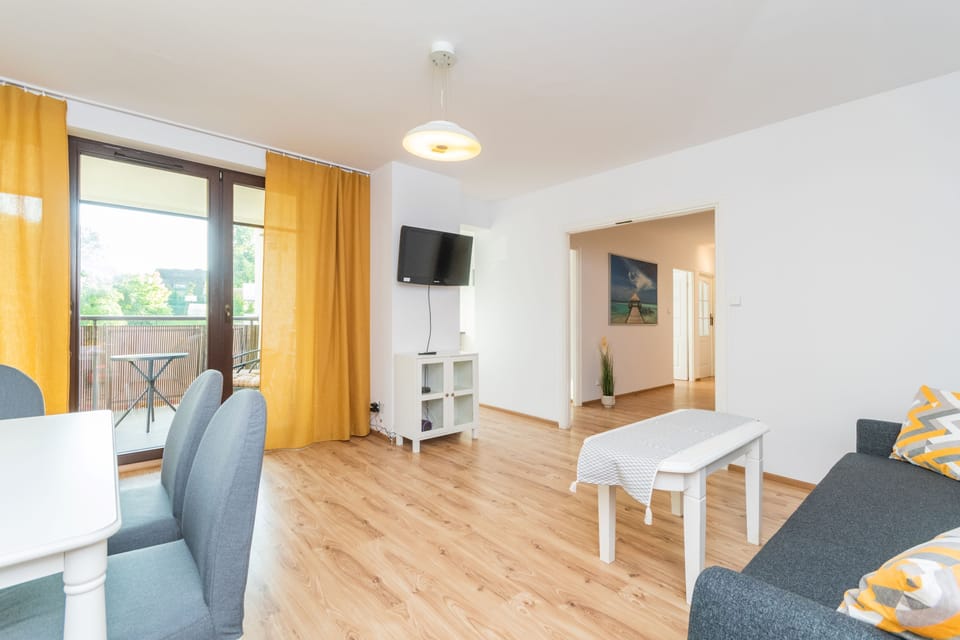 Comfort Apartment, Balcony, Courtyard View | 2 bedrooms, iron/ironing board, free WiFi, bed sheets